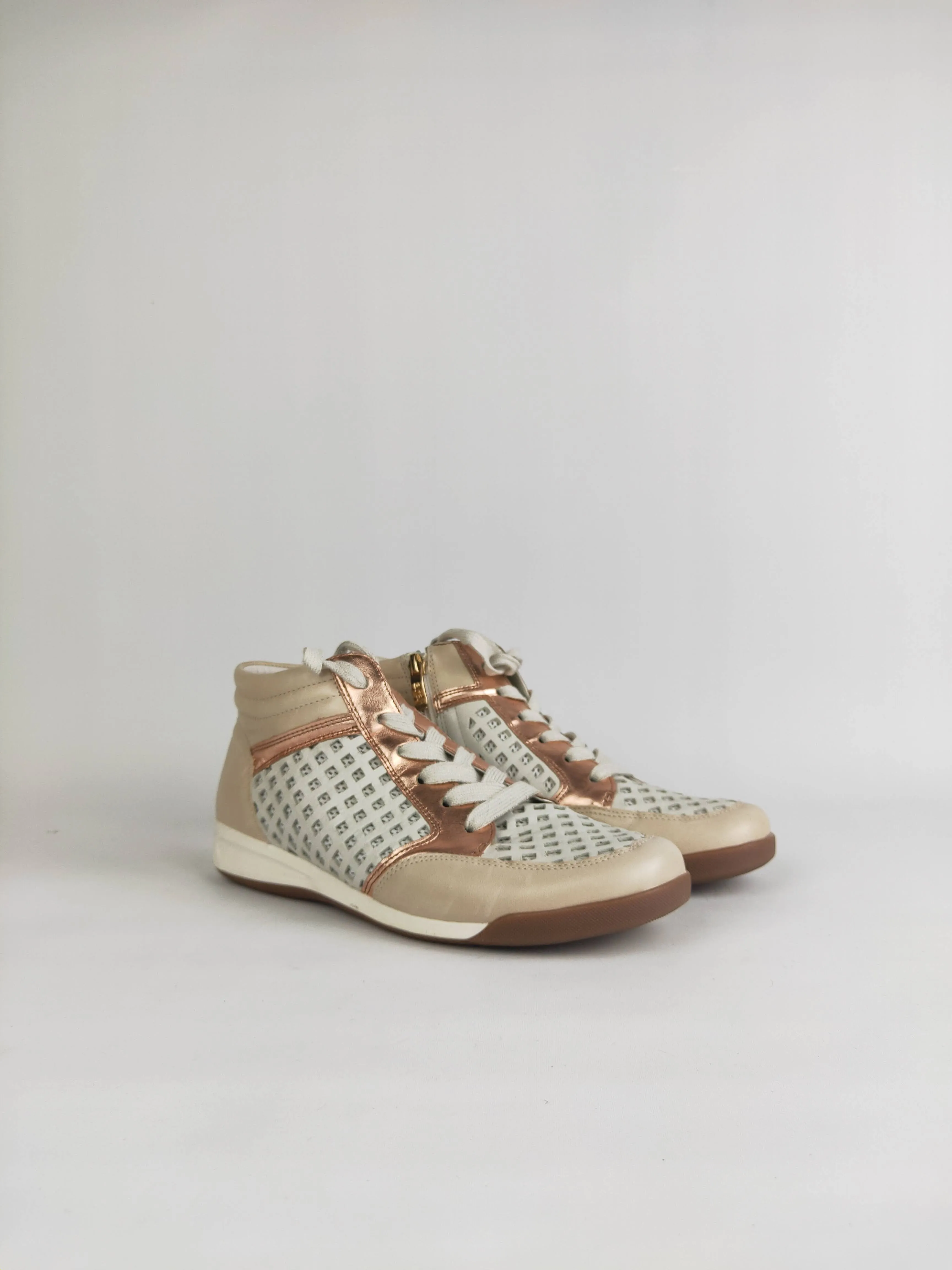 Ara White Rose Gold Perforated Sneakers - US 8