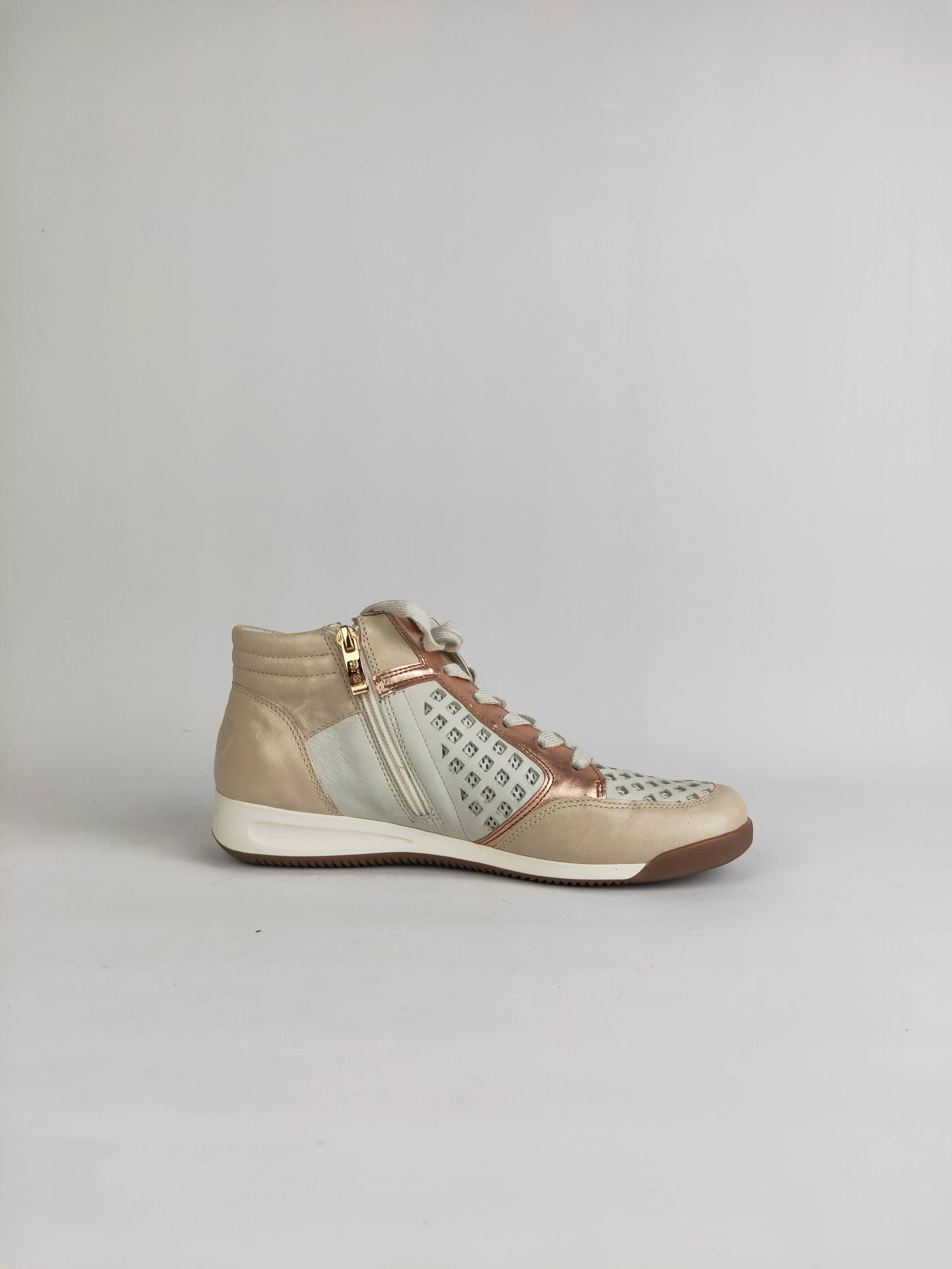 Ara White Rose Gold Perforated Sneakers - US 8