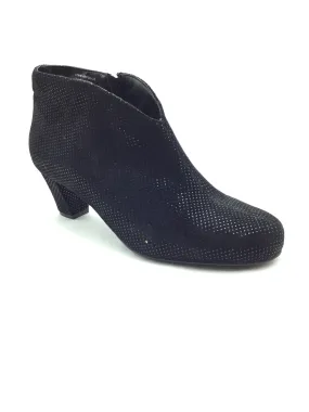 David Tate Women's Fame Ankle Bootie Black Suede Size: 10W