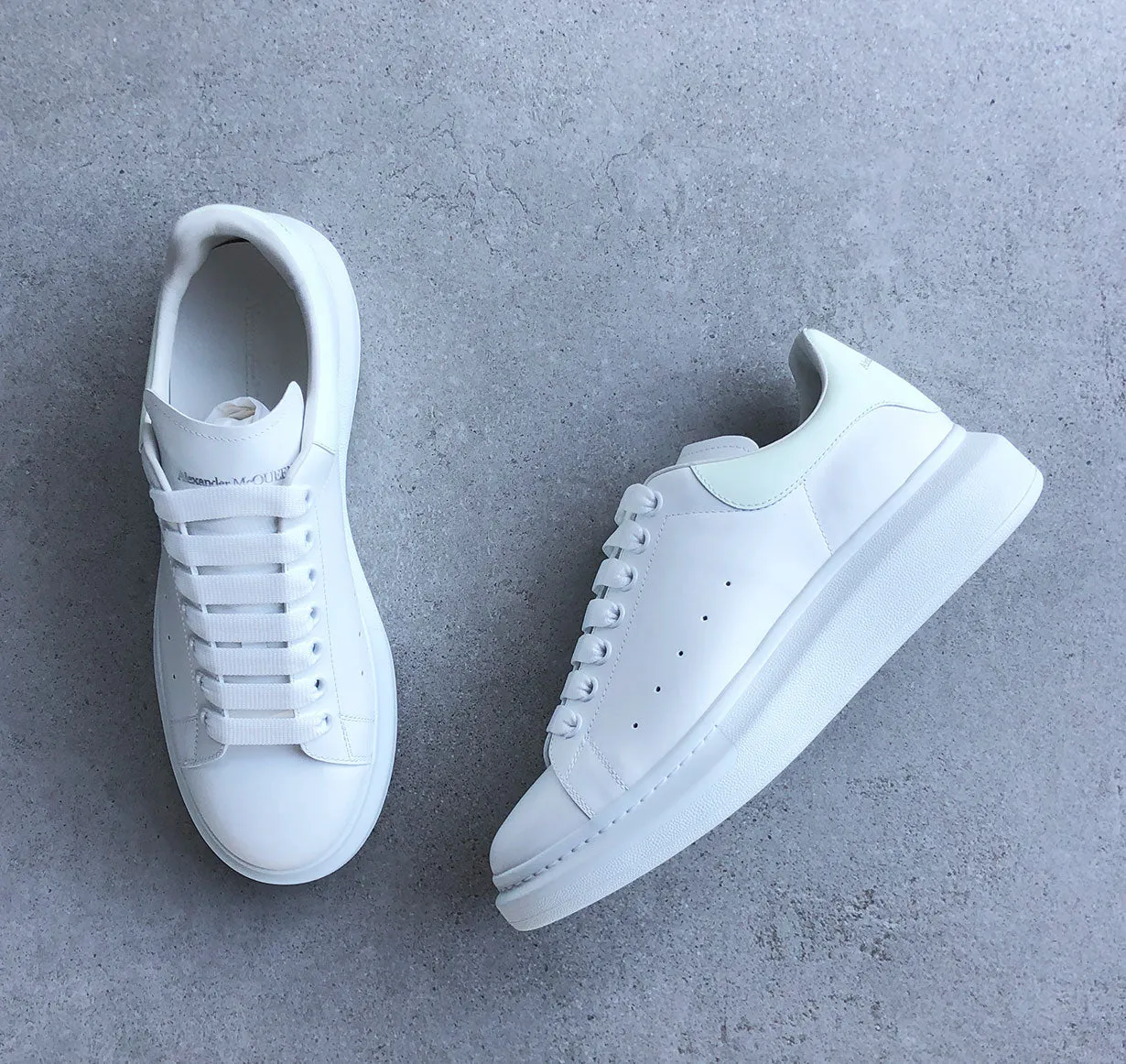 ES (E) Sneakers Tonal , Luminous Tab