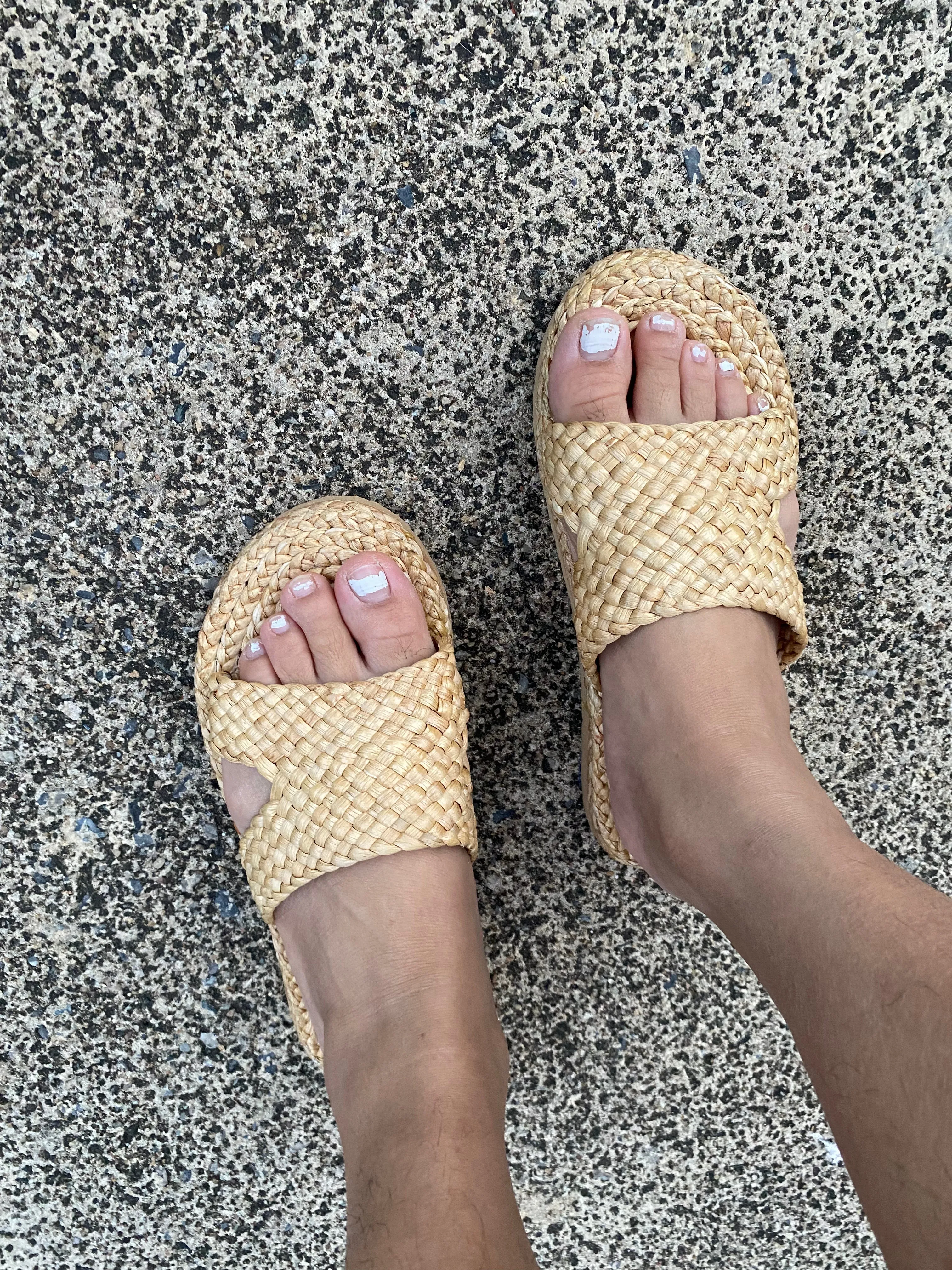 Hotel Sandals, straw sandals, water hyacinth sandals beach sandal