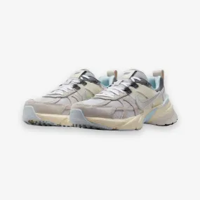 Women's Nike V2K Run Light Bone MTLC Platinum FZ3596-072